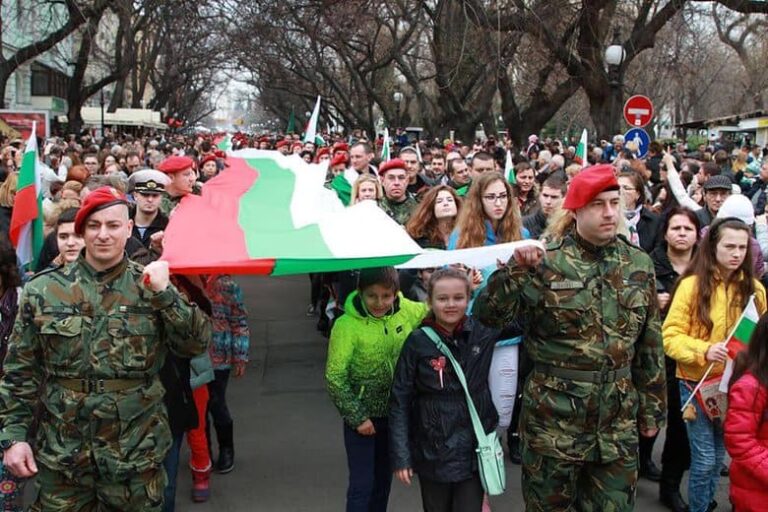3 март