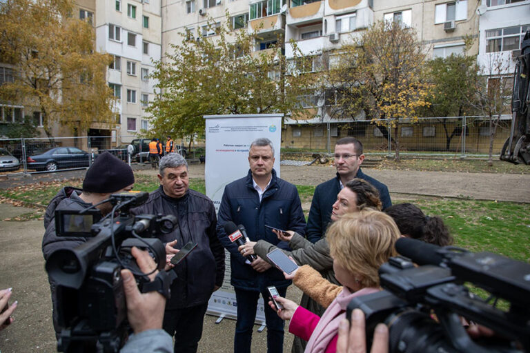Започна изграждането на първото в Стара Загора екологично и иновативно междублоково пространство