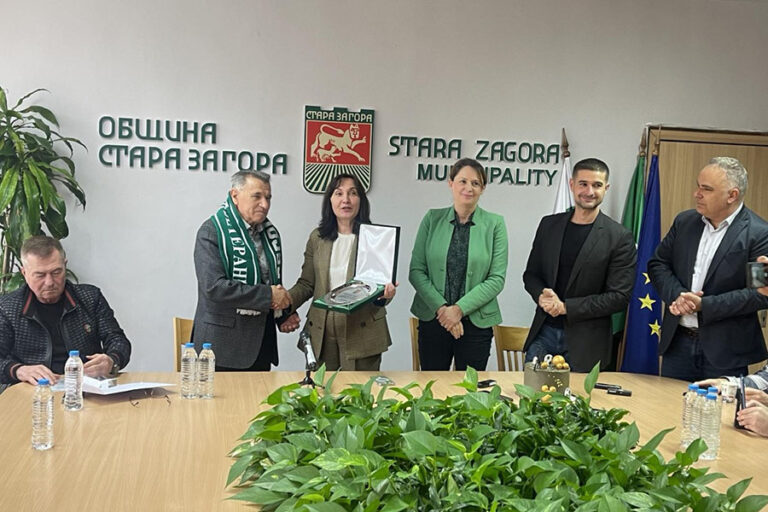 Знаковият футболист на „Берое“ Борис Киров с почетен знак за заслуги от Община Стара Загора