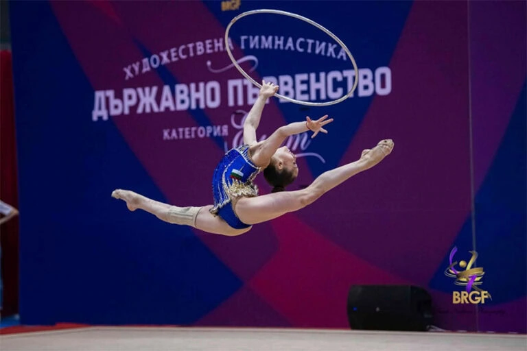 Яница Динева от СКХГ „Берое“ стана държавна шампионка на обръч
